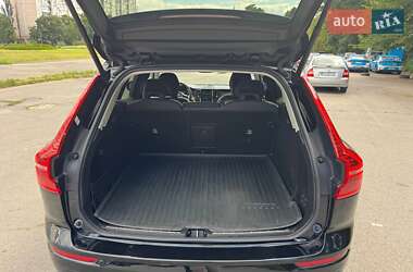 Внедорожник / Кроссовер Volvo XC60 2018 в 