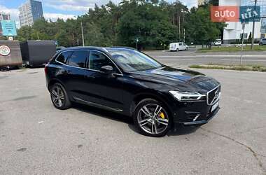 Внедорожник / Кроссовер Volvo XC60 2018 в 