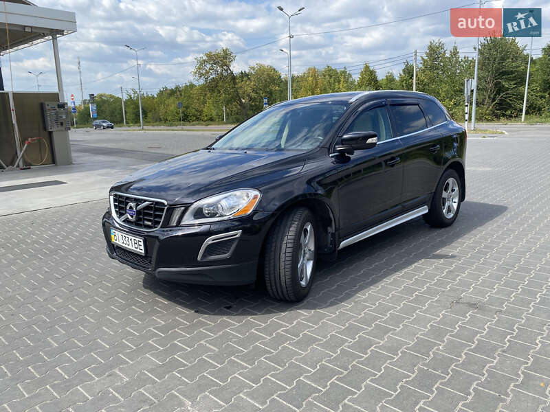 Внедорожник / Кроссовер Volvo XC60 2010 в Полтаве