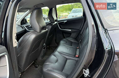 Внедорожник / Кроссовер Volvo XC60 2017 в 
