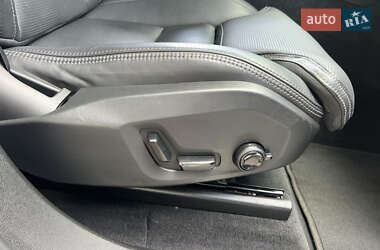 Внедорожник / Кроссовер Volvo XC60 2021 в 