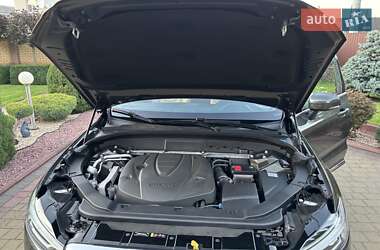 Внедорожник / Кроссовер Volvo XC60 2019 в 