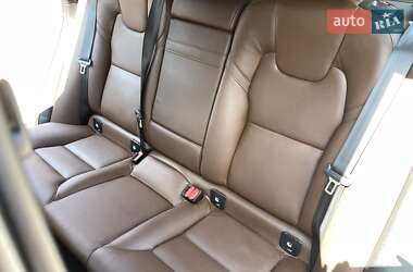 Внедорожник / Кроссовер Volvo XC60 2020 в 