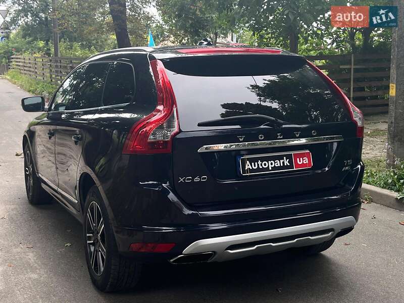 Внедорожник / Кроссовер Volvo XC60 2016 в Киеве