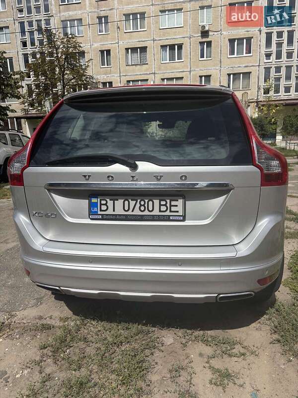 Внедорожник / Кроссовер Volvo XC60 2016 в Киеве
