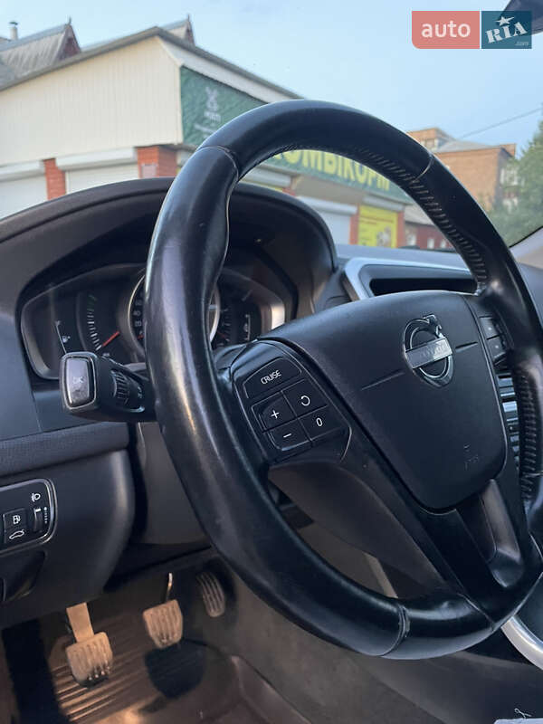 Внедорожник / Кроссовер Volvo XC60 2013 в Мироновке