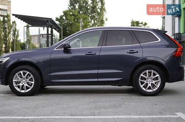 Внедорожник / Кроссовер Volvo XC60 2017 в 
