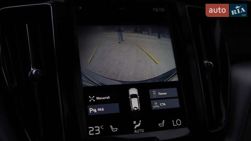 Внедорожник / Кроссовер Volvo XC60 2017 в Вараше