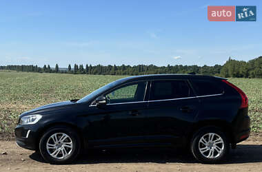 Внедорожник / Кроссовер Volvo XC60 2015 в 