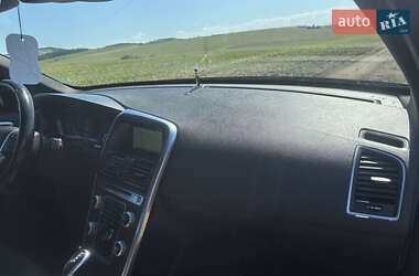 Внедорожник / Кроссовер Volvo XC60 2015 в 