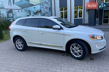 Внедорожник / Кроссовер Volvo XC60 2015 в 