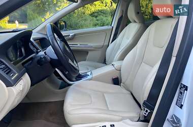 Внедорожник / Кроссовер Volvo XC60 2015 в 