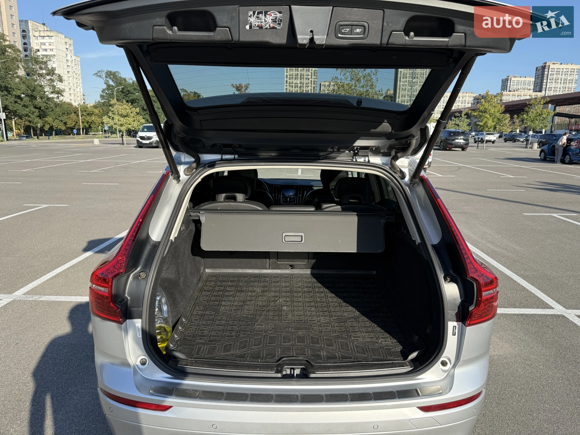 2021 Volvo XC60 - мініатюра 18