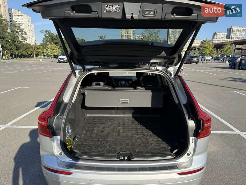 Внедорожник / Кроссовер Volvo XC60 2021 в Киеве фото 18 Внедорожник / Кроссовер Volvo XC60 2021 в Киеве
