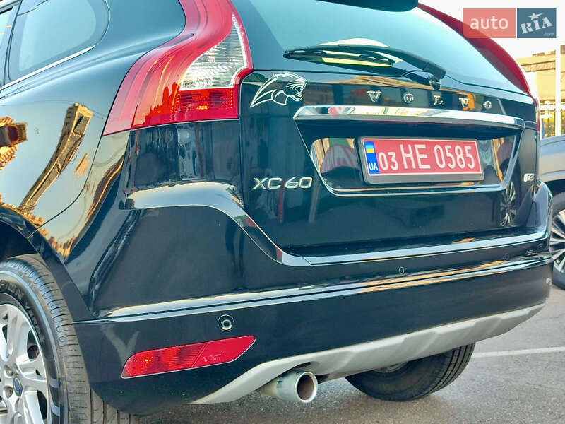 Внедорожник / Кроссовер Volvo XC60 2016 в Киеве