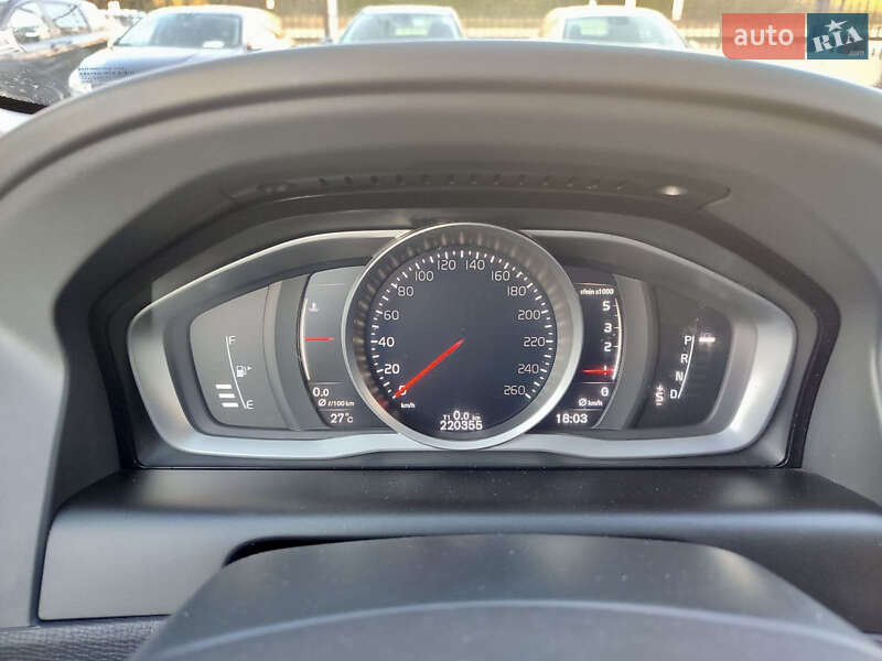 Внедорожник / Кроссовер Volvo XC60 2016 в Киеве