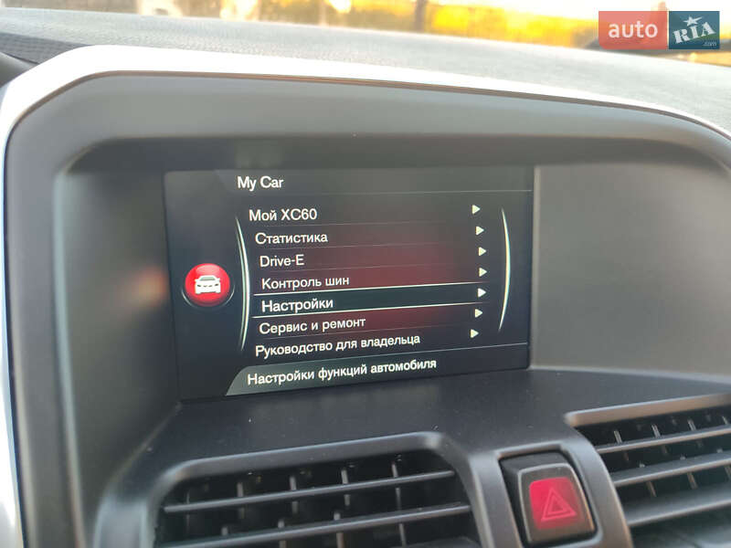 Внедорожник / Кроссовер Volvo XC60 2016 в Киеве