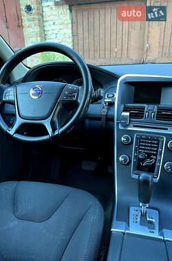 Внедорожник / Кроссовер Volvo XC60 2011 в 
