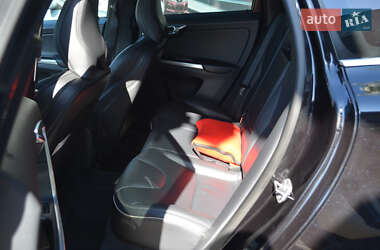 Внедорожник / Кроссовер Volvo XC60 2017 в 