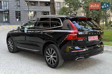 Внедорожник / Кроссовер Volvo XC60 2021 в 