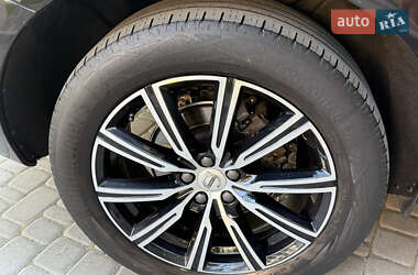 Внедорожник / Кроссовер Volvo XC60 2021 в 