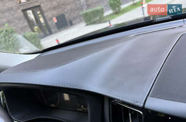 Внедорожник / Кроссовер Volvo XC60 2021 в 
