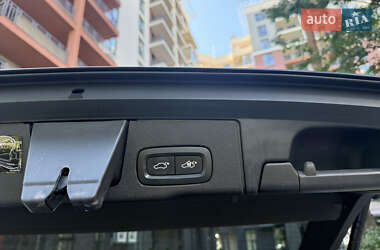 Внедорожник / Кроссовер Volvo XC60 2021 в 