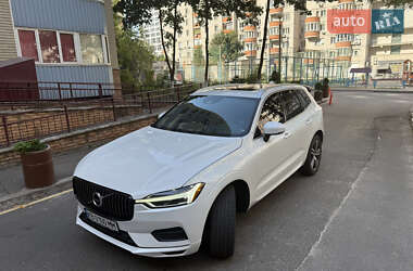 Внедорожник / Кроссовер Volvo XC60 2019 в Киеве