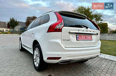 Внедорожник / Кроссовер Volvo XC60 2015 в 