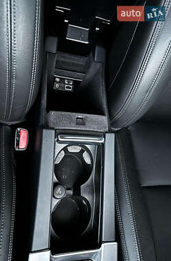 Внедорожник / Кроссовер Volvo XC60 2015 в 