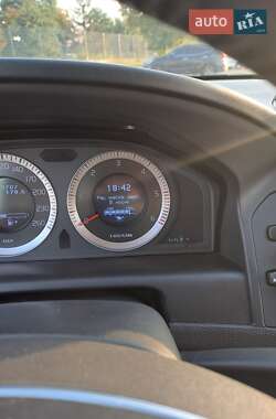 Внедорожник / Кроссовер Volvo XC60 2010 в 