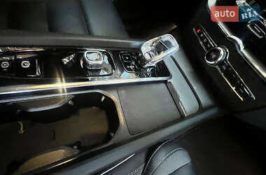 Внедорожник / Кроссовер Volvo XC60 2024 в 