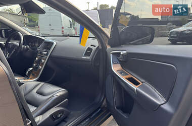 Внедорожник / Кроссовер Volvo XC60 2014 в 