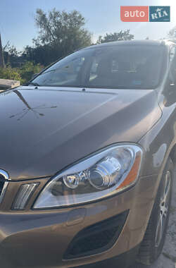 Внедорожник / Кроссовер Volvo XC60 2012 в 