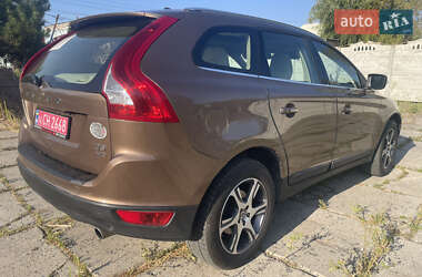 Внедорожник / Кроссовер Volvo XC60 2012 в 