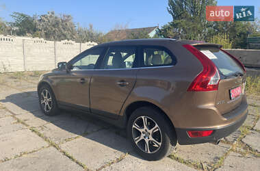 Внедорожник / Кроссовер Volvo XC60 2012 в 