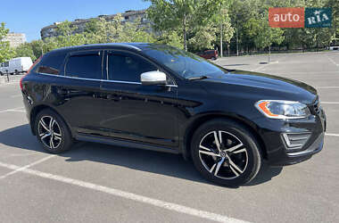Внедорожник / Кроссовер Volvo XC60 2017 в 