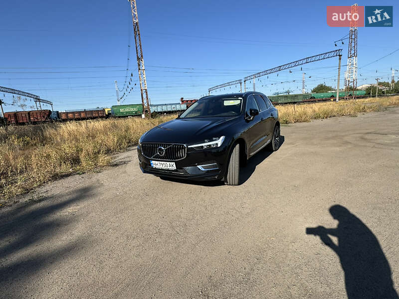 Внедорожник / Кроссовер Volvo XC60 2021 в Подольске