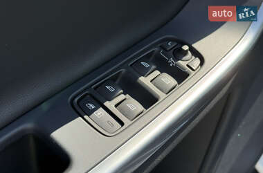 Внедорожник / Кроссовер Volvo XC60 2016 в 