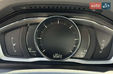 Внедорожник / Кроссовер Volvo XC60 2016 в 