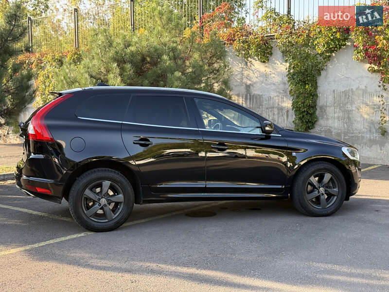 Внедорожник / Кроссовер Volvo XC60 2015 в Ровно