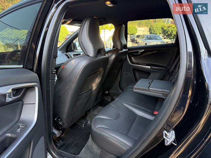 Внедорожник / Кроссовер Volvo XC60 2015 в Ровно