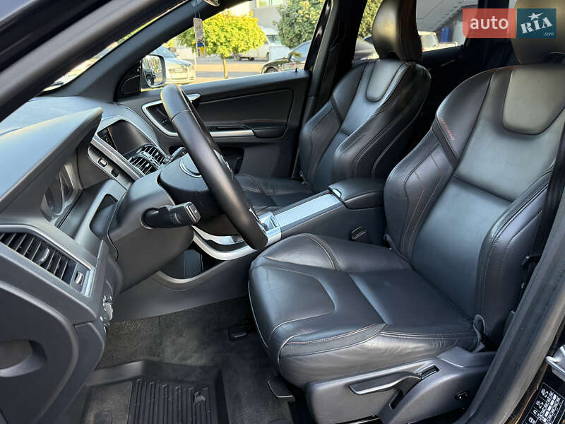 Внедорожник / Кроссовер Volvo XC60 2015 в Ровно