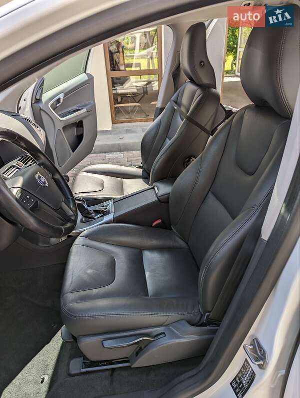 Внедорожник / Кроссовер Volvo XC60 2014 в Коломые фото 3 Внедорожник / Кроссовер Volvo XC60 2014 в Коломые