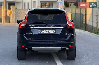 Позашляховик / Кросовер Volvo XC60 2016 в 