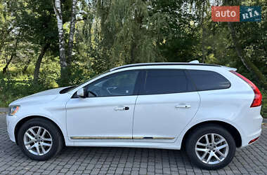 Внедорожник / Кроссовер Volvo XC60 2017 в 