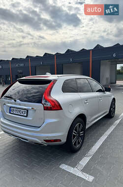Внедорожник / Кроссовер Volvo XC60 2017 в 