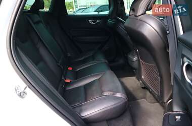 Внедорожник / Кроссовер Volvo XC60 2022 в 