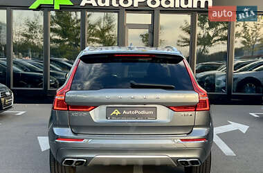 Позашляховик / Кросовер Volvo XC60 2019 в 
