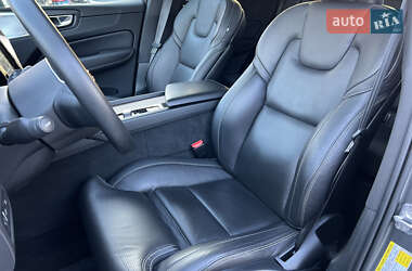 Позашляховик / Кросовер Volvo XC60 2019 в 
